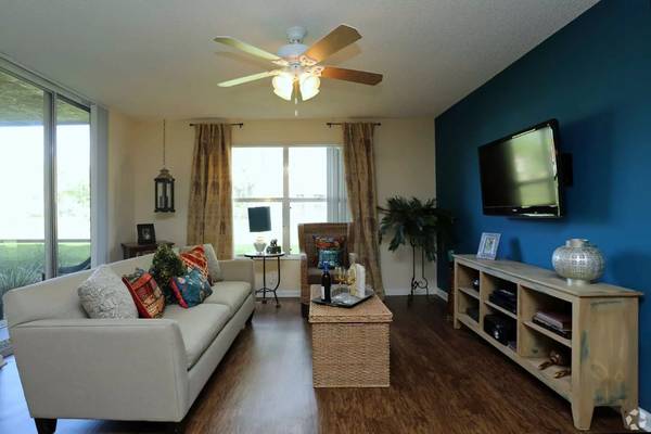 $1,990 / 2br - 1065ft2 - ¡No busque más! Lo tenemos todo, y más! 2 bd / 2 bth (West Palm Beach)63906441843586123