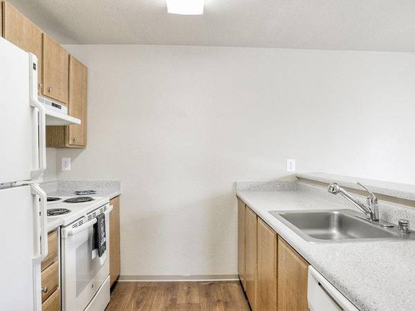 $1,550 / 1br - 700ft2 - Fully Equipped Kitchens, Fitness Center, Pet Friendly63808008407555124