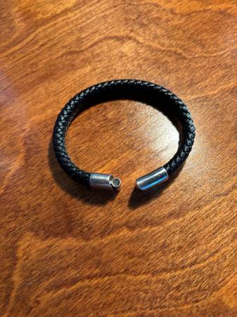 Found Men’s Bracelet at the Fullerton Lakefront 1