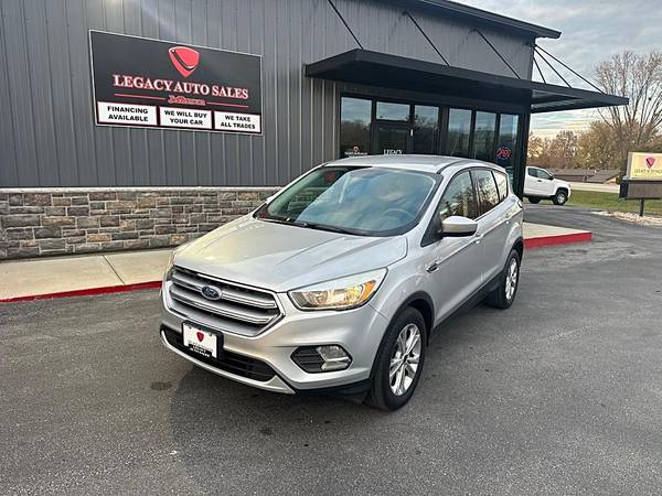 2017 FORD ESCAPE SE 1