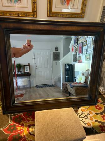 Beautiful, Well made Vintage Mirror 1