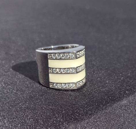 Sterling Silver & Enamel Ring Size 6.75 - $40 (Seattle)63471256599425122