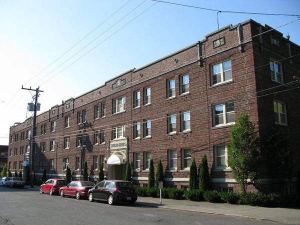 $1,500 / 538ft2 - Studio, Crown Molding, In Seattle (604 E Union St, Seattle, WA)63944822224259122