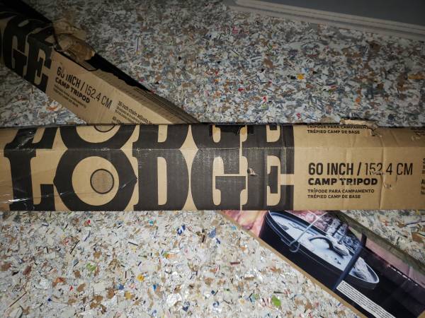 Lodge 60" Camp Tripod-Heavy-Duty Steel-New in Box-Adjustable Chain 1