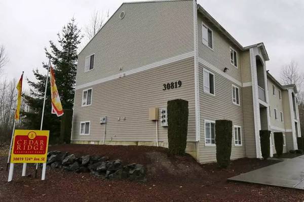 $1,611 / 2 habitaciones - 757 pies cuadrados - Simplemente hermoso de 2 habitaciones / 1 baño en el barrio principal de Auburn (Auburn)63688425119617121