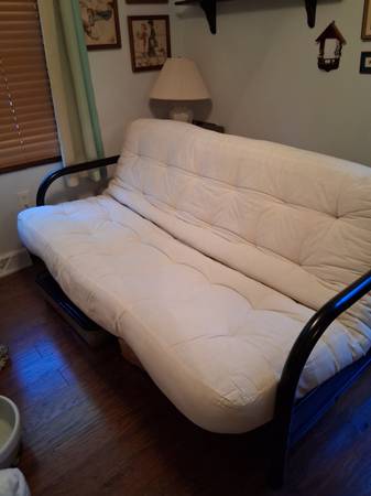Futon 1