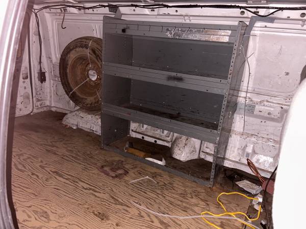 Ford E250 Van 2001 - $1.500 (Midtown East)63470771063169123