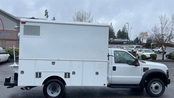 2008 Ford F550 11' ENCLOSED - Photo 8