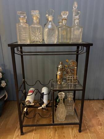 Rod Iron Bar Stand 1