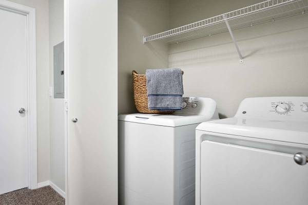$1,645 / 2br - 901ft2 - Tour our 2-bedroom Apartment Today! (Vancouver, Vancouver Mall, Downtown Vancouver)63831328110339121