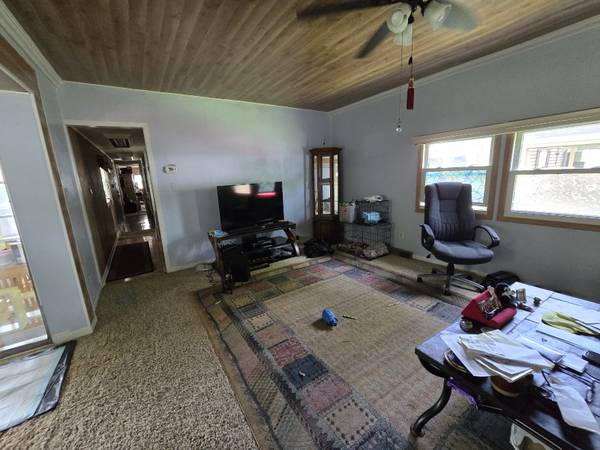 $40,000 / 2br - 924ft2 - .Corner Lot!  3 Season Porch!  Too Many Updates to Count! (Inver Grove Heights)64003961506947123