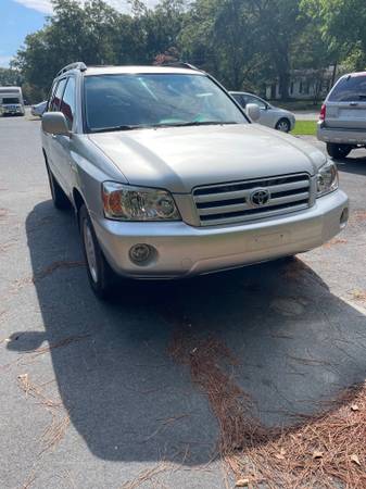 2004 Toyota Highlander Limited - $5,175 (Fuquay Varina)63470074641793124