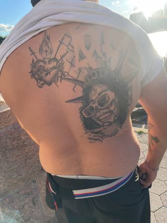 Tatuajes realistas personalizados en blanco y negro en NYC. (astoria)63850258171265122
