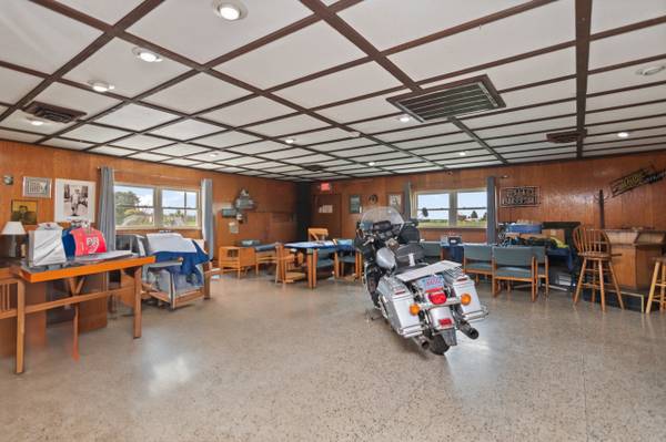 $299,900 / 3br - 3608ft2 - Propiedad de Inversión en Venta! (New Holstein)63845969973635124