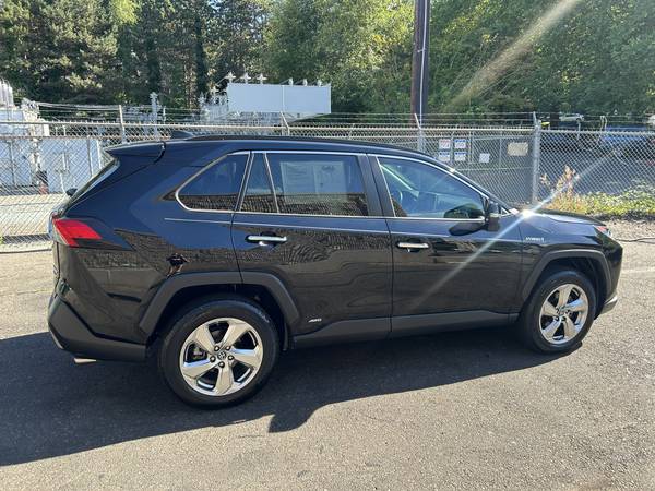 2019 Toyota Rav4 Limited Hybrid 4WD --1 propietario, totalmente equipado, título limpio-- - $24,995 (kirkland)63617418753281123