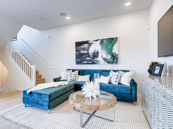 $3,674 / 3br - 1357ft2 - Expansive Windows, Recreation Spaces, Oversized Deck Spaces64037390290435121