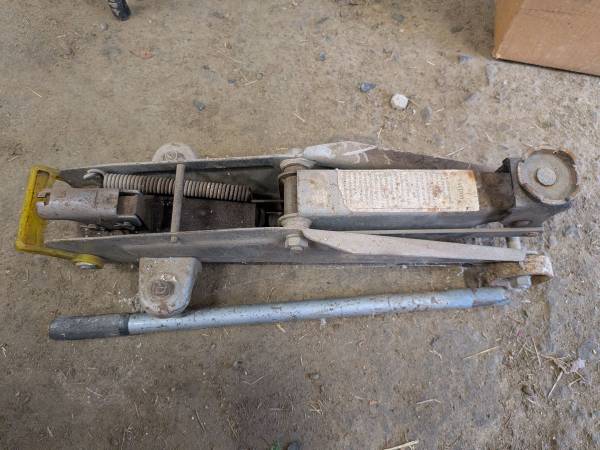 Floor Jack 1