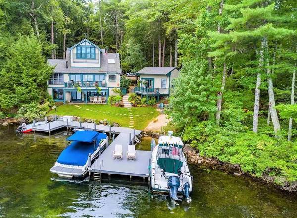 Beautiful Winnipesaukee Waterfront Family Vacation Home 1