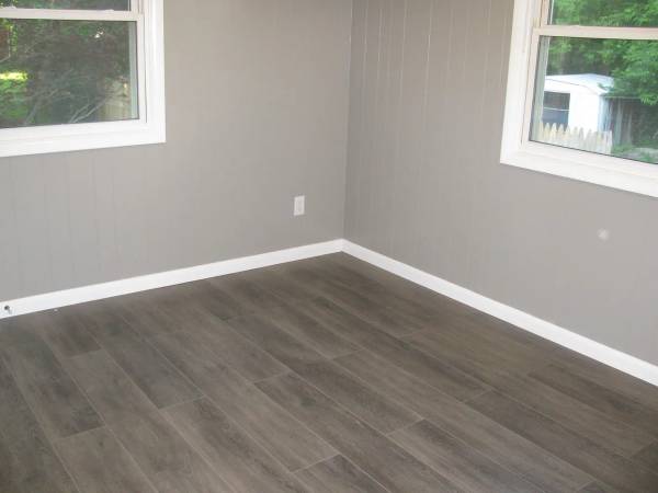 $850 / 3br - 991ft2 - A super clean, newly renovated 3 bd 1 bath available for rent. (Lansing)63620274168579124