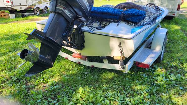 Ski boat 1