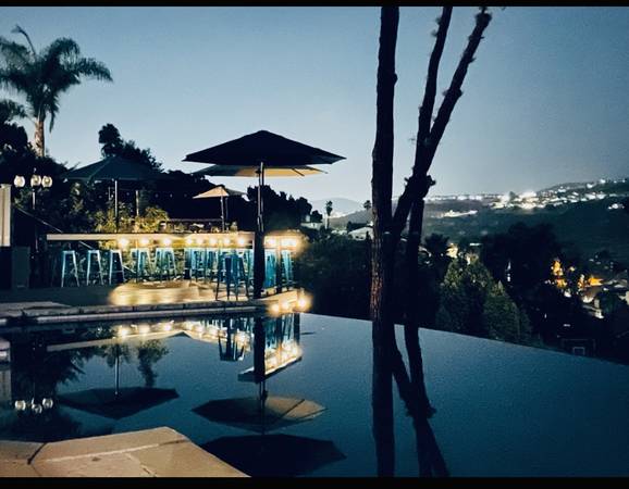 $1,650 / 6br - 4700ft2 - LIVE LIKE A CELEBRITY FOR A FRACTION OF THE COST!! (Spring Valley)63657108702979121