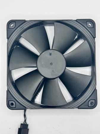 Noctua comuputer case/cooler fans (Chromax 120mm & 140mm) - $1 (Elmhurst)63471136175747122