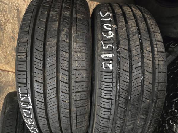 2 tires 215.60.15 kumho Solus ta11 9o % Tread dot 0624 1