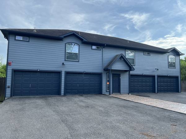 $1400.00 / 2br - 1076ft2 - 2BR/2BA con Garaje - Porter TX63906680444803120