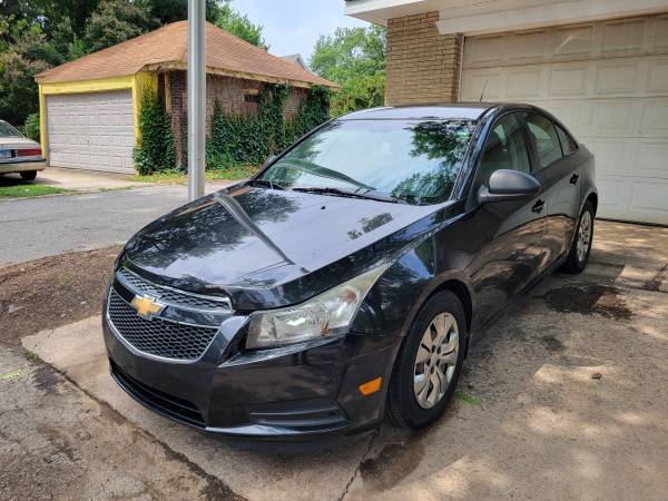 2014 Chevrolet cruze - $2,900 (Chicago)63618799186305121