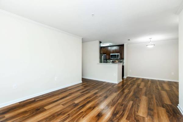 $1,851 / 1br - 642ft2 - Playground, Cable Ready, Picnic Area with Barbecue (20300 River Ridge Terrace, Ashburn, VA)64040194533377120
