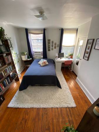 $830 / 1br - Awesome & Sunny 1Bd/1 ba Apt in Italian market (Philadelphia)63666799482113122