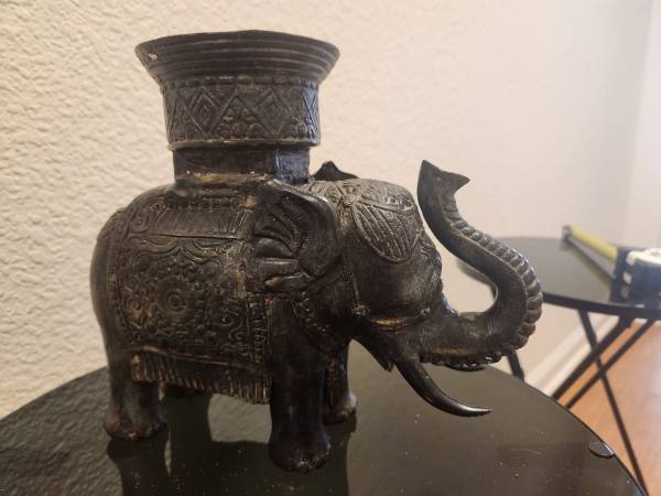Elephant Cast Iron Candle Holder 1