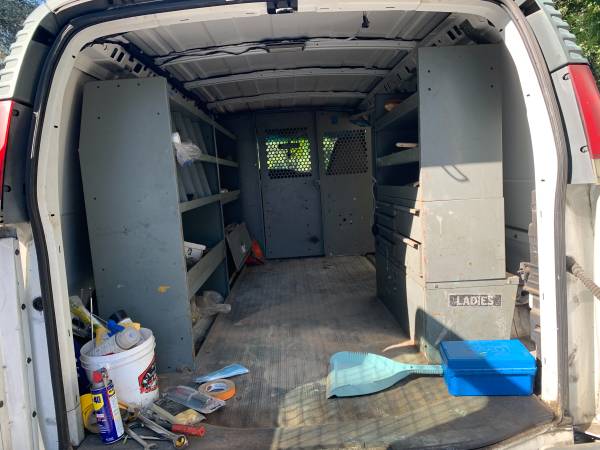 Chevy 3500 van de carga para trabajo - funciona excelente, 94 mil millas, listo para smog, título limpio - $7.400 (Fremont / Union City / Newark)63483166181251123