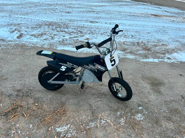 Razor eletric dirt bike 1