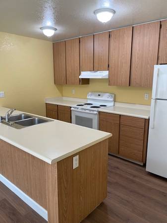 $2,150 / 2br - Move in Special! 14 Days Free Rent with Immediate Occupancy! (santa rosa)63938625324547120