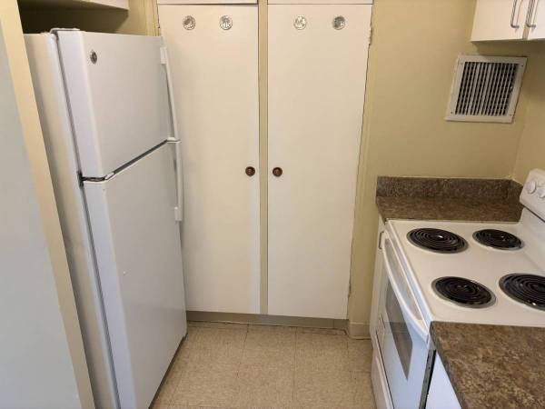 $1,790 / 2br - 575ft2 - McCully Tower (3F) 2BR/1BA Apartment (Moiliili)63686673456131124