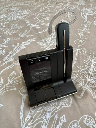 Plantronics 3 in 1 Convertible Wireless Headset w/ 2 Batteries 1