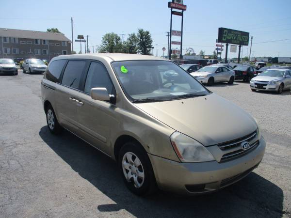 2006 Kia Sedona - $2,35063621942303235121