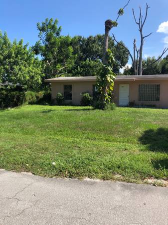 $2,000 / 3br - 3 Habitaciones/1 Baño/1 Sala familiar (Sunland Gardens/Fort Pierce)63799684693891121