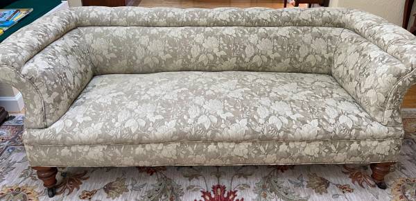 Victorian Sofa 1