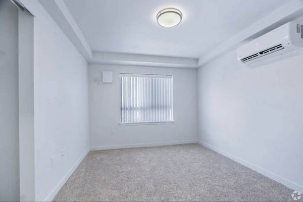 Pool, Refrigerator, Covered Parking 1