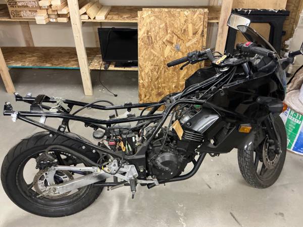 1992 Kawasaki EX250 Parts bike 1