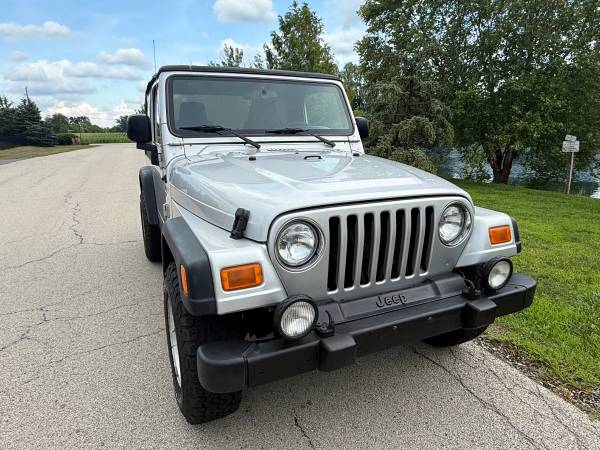 2004 Jeep Wrangler Sport ! Clean body clean floors  5 spd 142k - $7,50063493830238595123