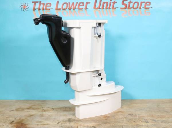 Evinrude 15HP 25HP 30HP Midsection Exhaust Housing 20 Inch - $225 (Bloomington)63471408846849121