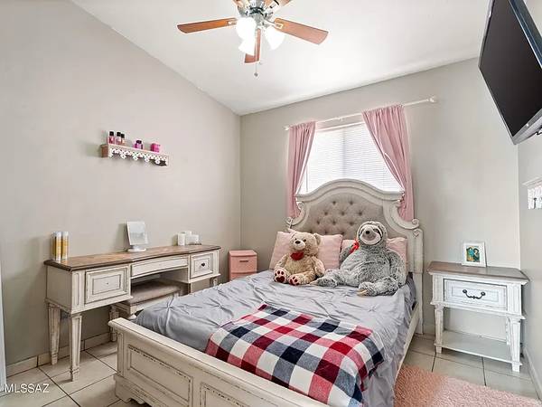 Full size bedroom set 1
