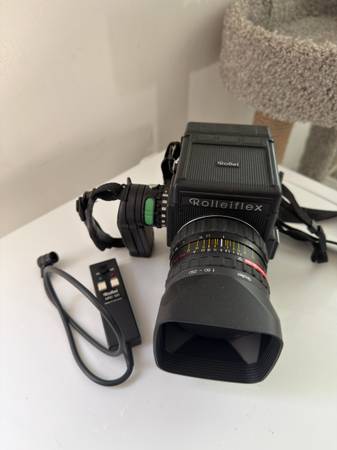Rolleiflex 6008i medium format film camera 1