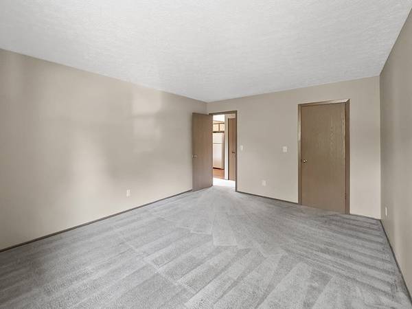 $1,281 / 2br - 1100ft2 - Upgraded Appliances, Patio, Short Term Lease (McMillen Woods)63615766929281122