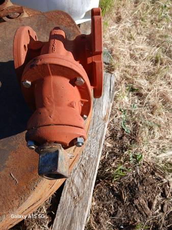 Mueller Co. 4" Gate Valve 1