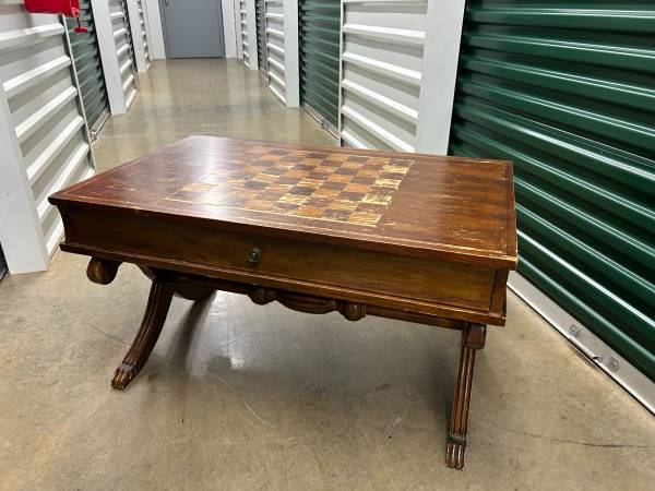 *** Vintage Game Table *** 1