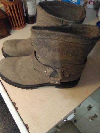 Mens Grey Durango Boots...size 11 1